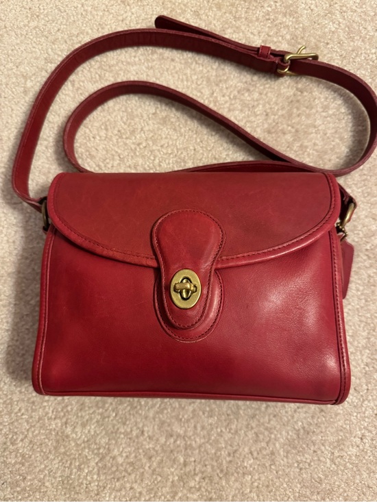Coach Handbags - Vintage Coach Devon Bag - Leather Crossbody Bag with Turn-Lock Closure